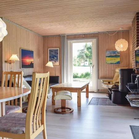 Gorgeous In Tranekaer With Kitchen Skattebølle