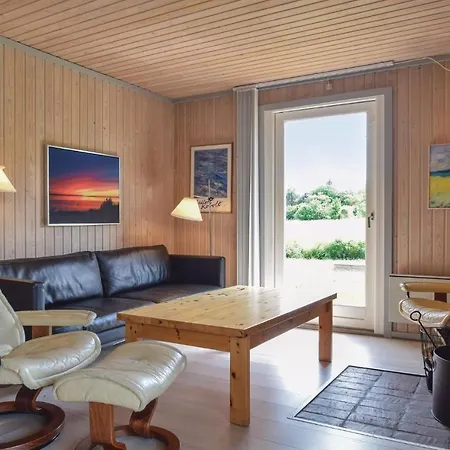 Gorgeous In Tranekaer With Kitchen Skattebølle